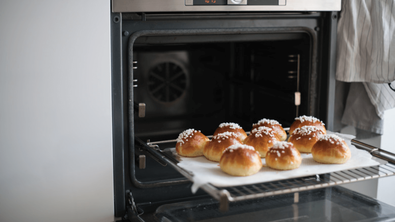 Magic Chef Oven BT93D-2SVM